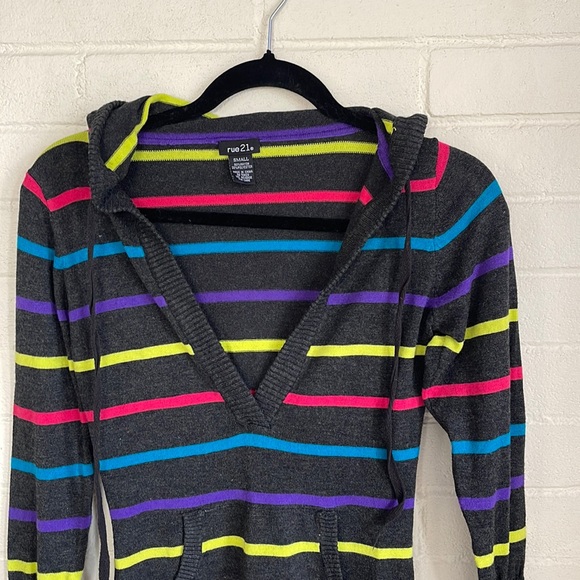 🦋3/40 RUE21 Sweater Hoodie (S) - Picture 2 of 10